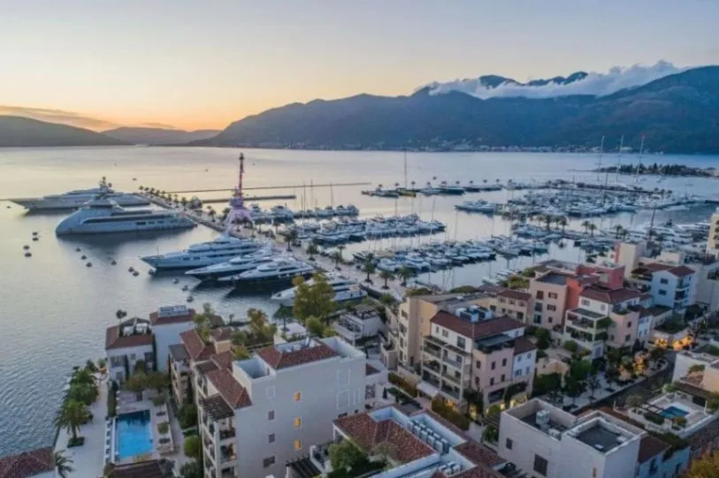 Prodaja, dvosoban stan, 135m², Porto Montenegro, Tivat