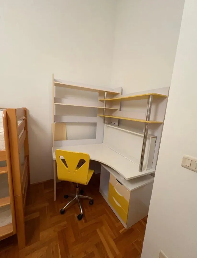 Izdavanje, dvosoban stan, 96m², Makedonsko naselje, Bar