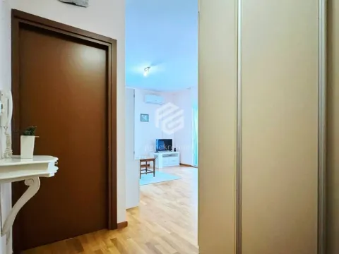 Rent, one bedroom apartment, 50m², City Kvart, Podgorica - image 13