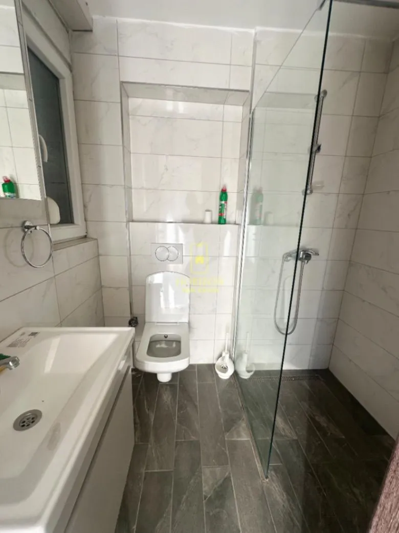 Prodaja, jednosoban stan, 53m², Stari Aerodrom, Podgorica