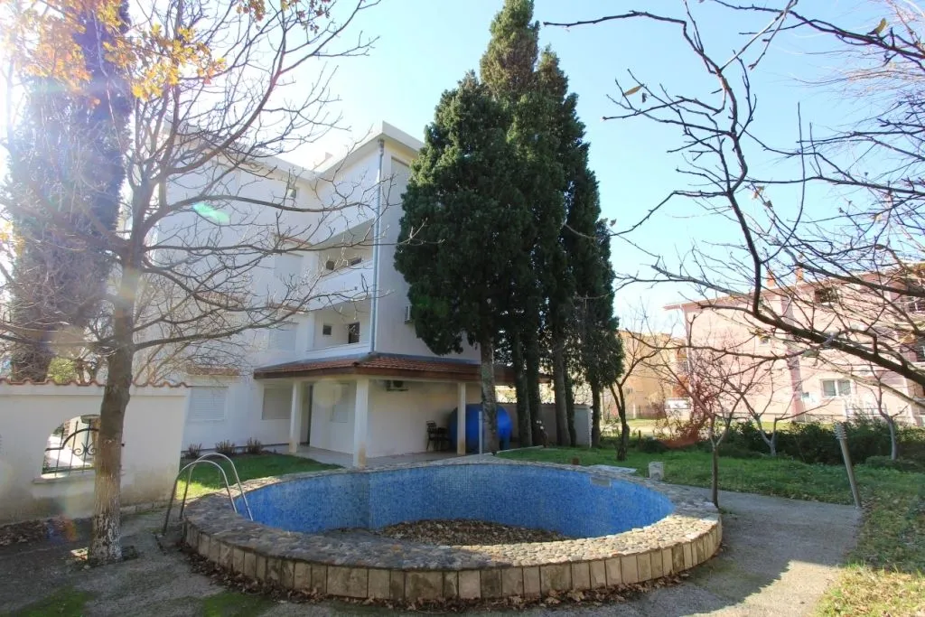 Prodaja, ugostiteljski objekat, 480m², Sutomore, Bar