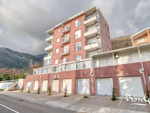 Sale, two bedroom apartment, 85m², Petrovac, Budva - image 3