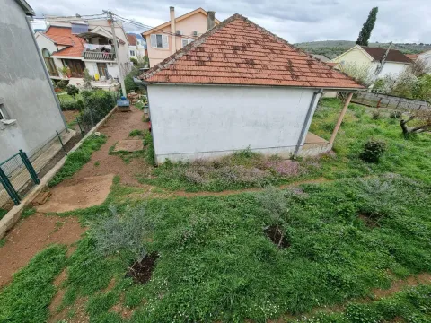 Prodaja, kuća, 101m², Tološi, Podgorica - image 7