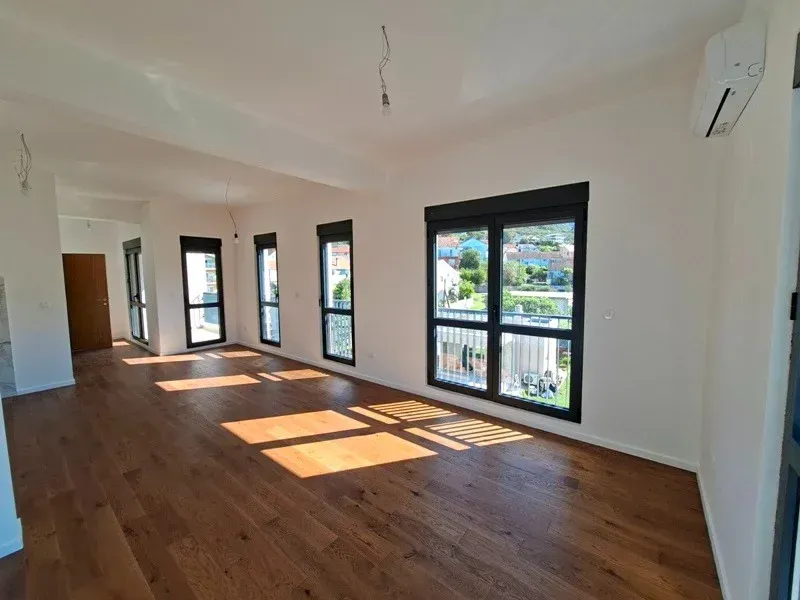 Sale, apartment, 53m², Tivat, Crna Gora