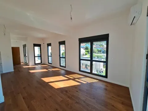 Sale, apartment, 53m², Tivat, Crna Gora - image 1