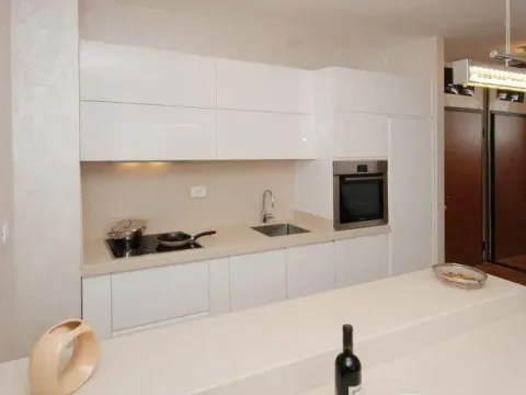 Rent, two bedroom apartment, 70m², City Kvart, Podgorica - image 12