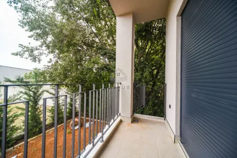 Rent, two bedroom apartment, 64m², Dalmatinska ulica, Podgorica - image 13