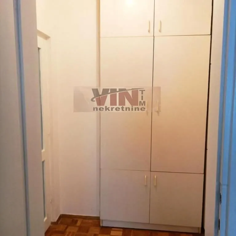 Izdavanje, dvosoban stan, 67m², Altina, Beograd