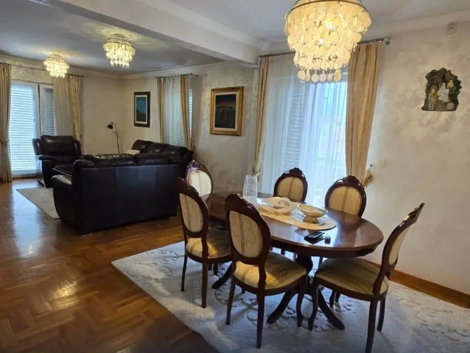 Izdavanje, dvosoban stan, 80m², Preko Morače, Podgorica