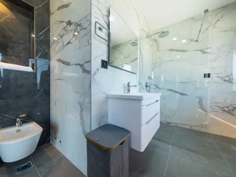 Prodaja, kuća, 311m², Marići, Tivat - image 26