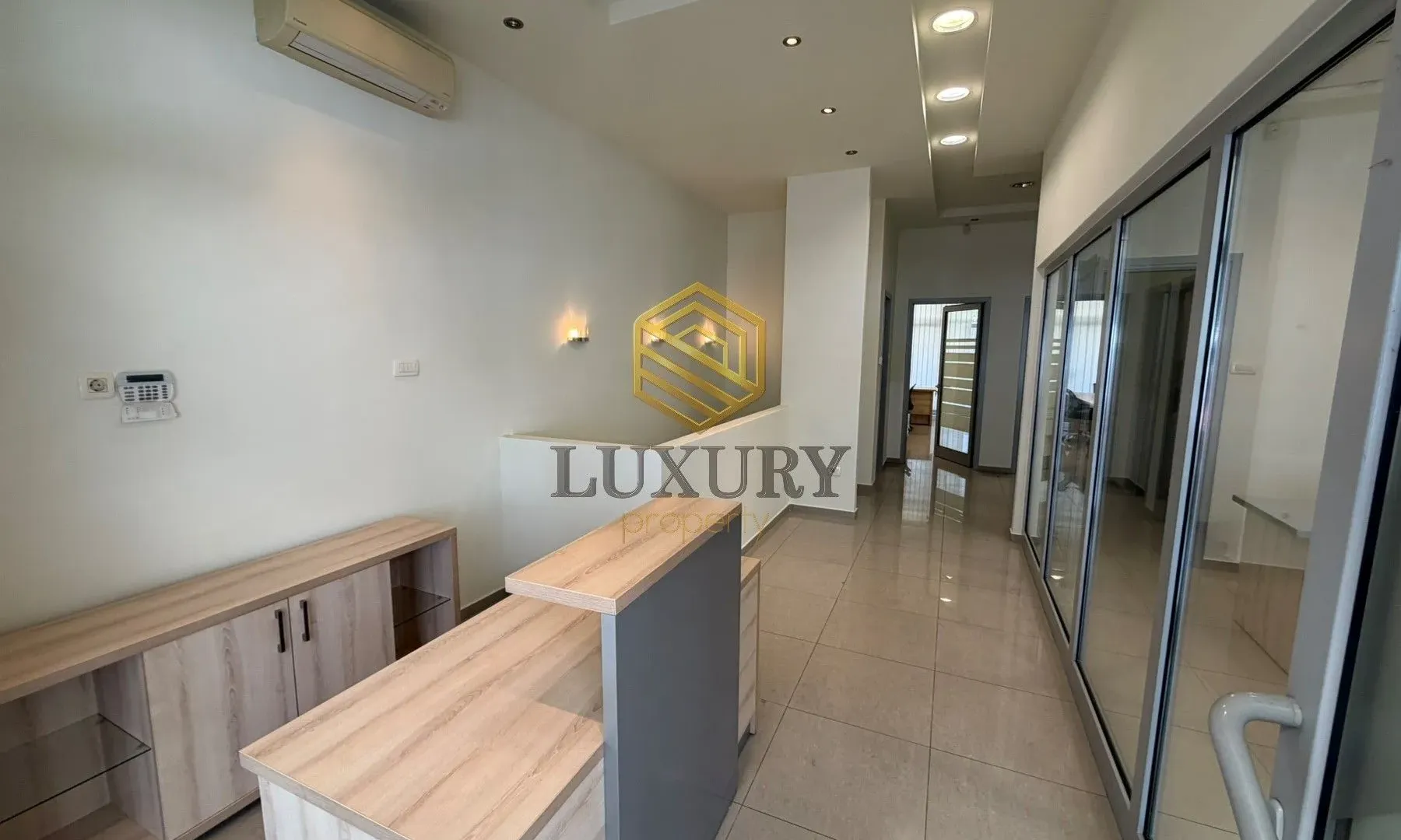 Rent, office space, 189m², Stari Aerodrom, Podgorica