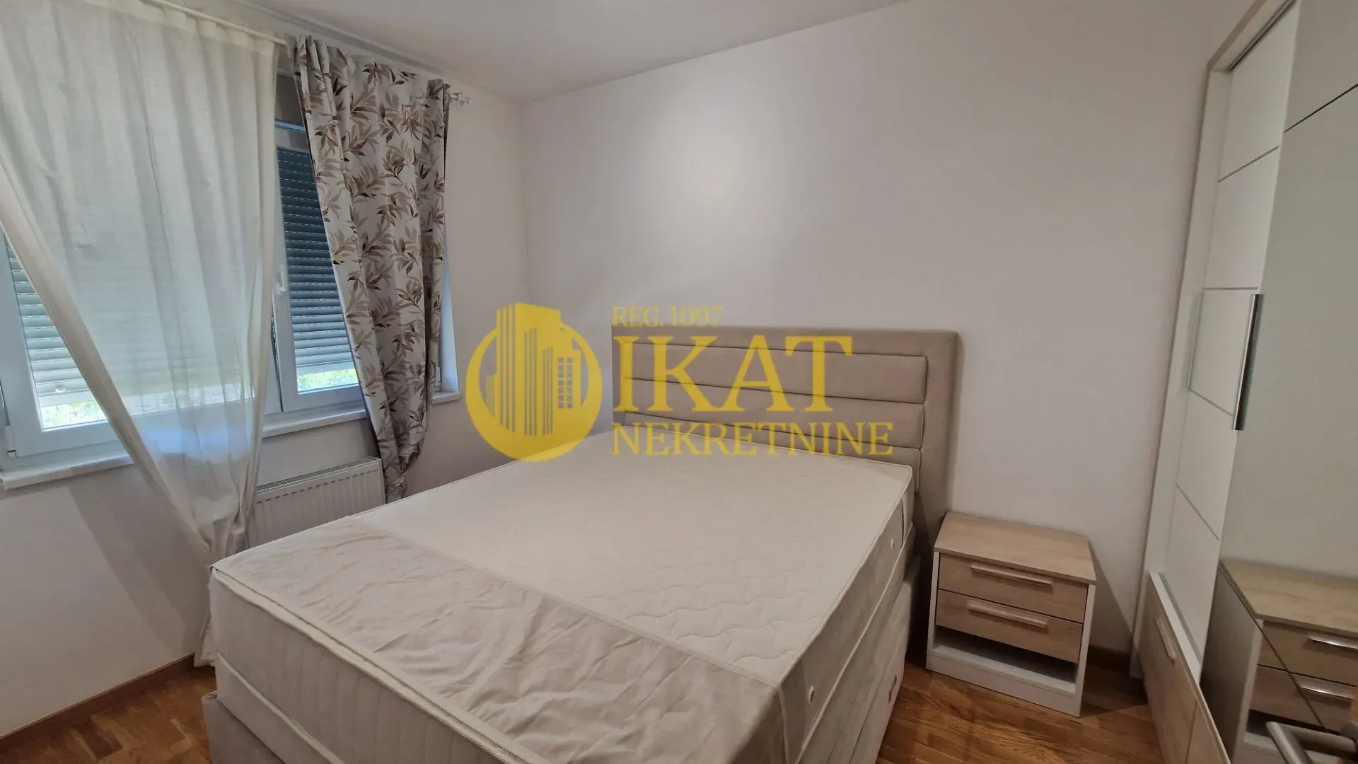 Izdavanje, dvosoban stan, 48m², Zemun Gornji Grad, Zemun Sve Podlokacije
