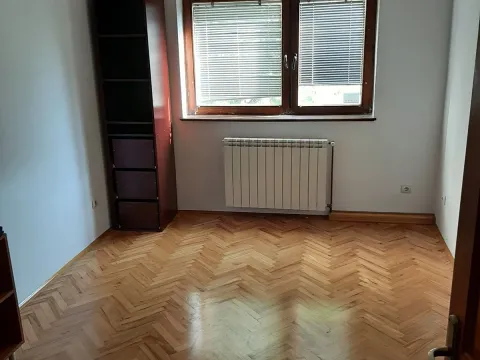  House for Rent, 180m2, Kluz, Zvezdara, Beograd