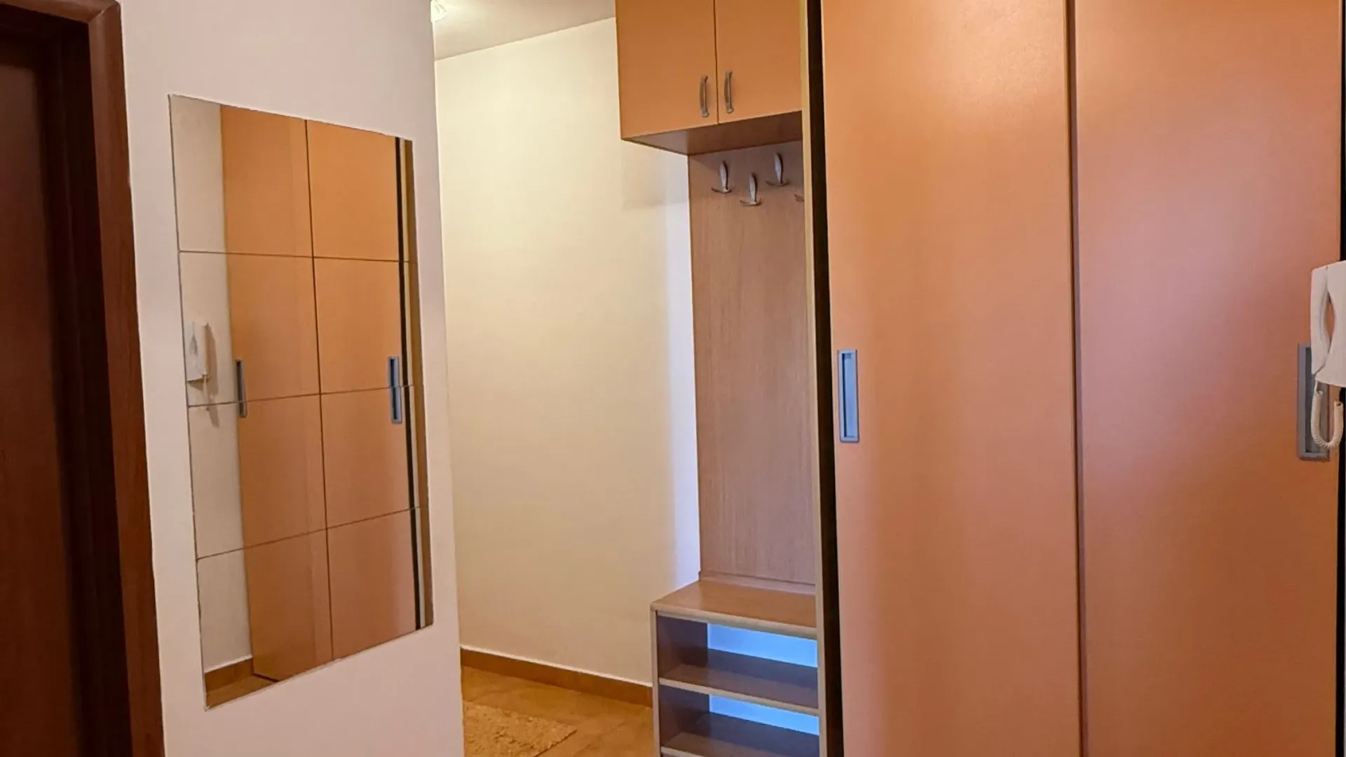 Stan-na-dan, dvosoban stan, 45m², Stari Aerodrom, Podgorica