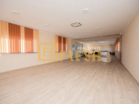 Izdavanje, poslovni prostor, 150m², Donja Gorica, Podgorica - image 14
