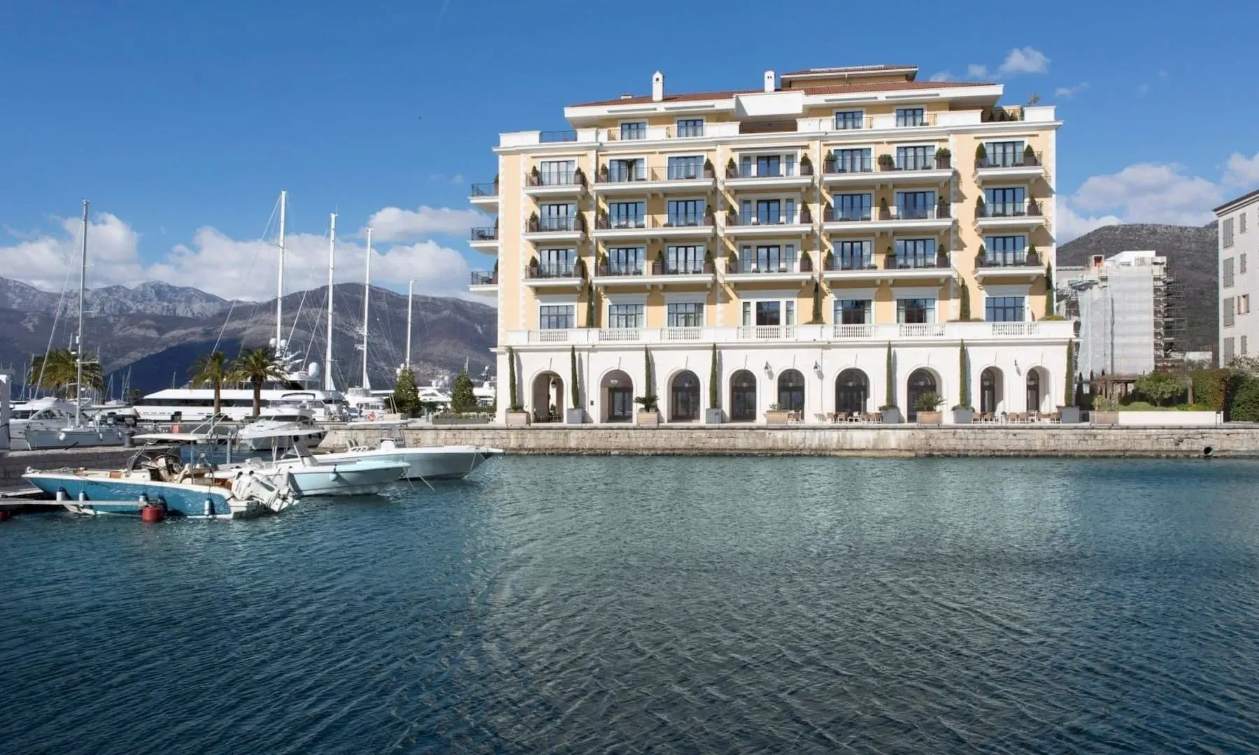 Sale, three bedroom apartment, 236m², Porto Montenegro, Tivat