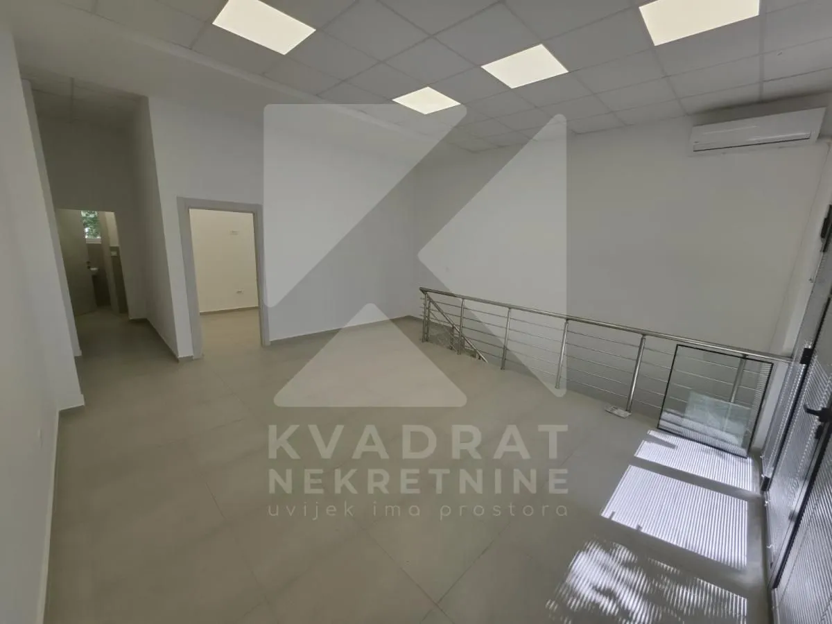 Rent, office space, 113m², Blok 6, Podgorica