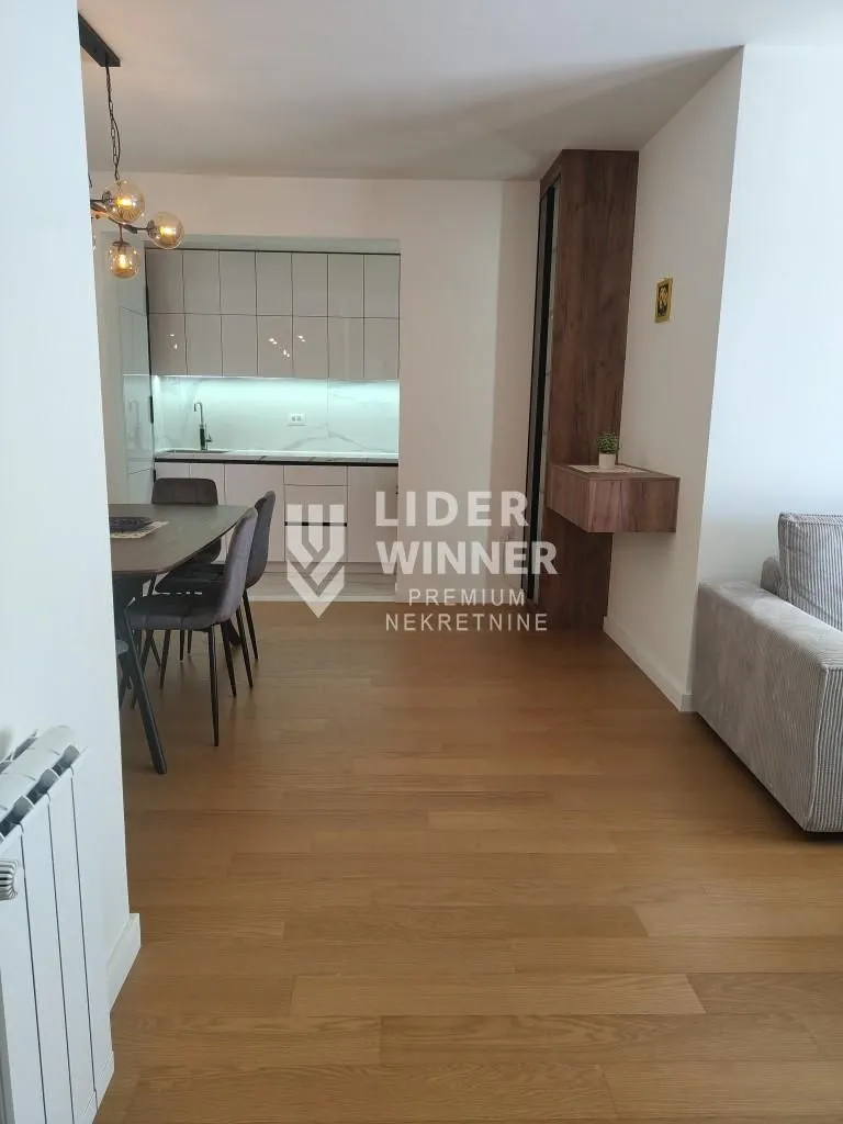Izdavanje, dvosoban stan, 52m², Autokomanda, Voždovac Sve Podlokacije