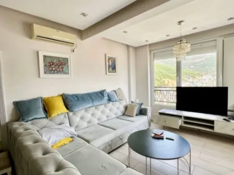 Rent, two bedroom apartment, 74m², Budva, Crna Gora