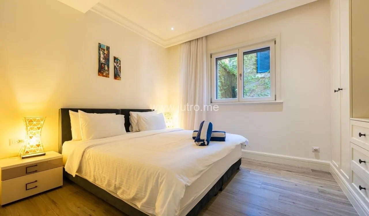 Prodaja, trosoban stan, 190m², Luštica Bay, Tivat
