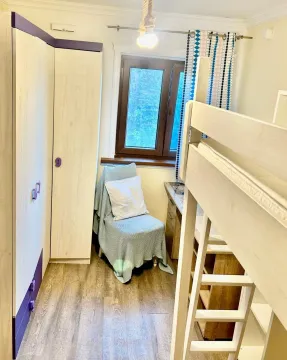 Rent, three bedroom apartment, 85m², Babin Do, Budva - image 6