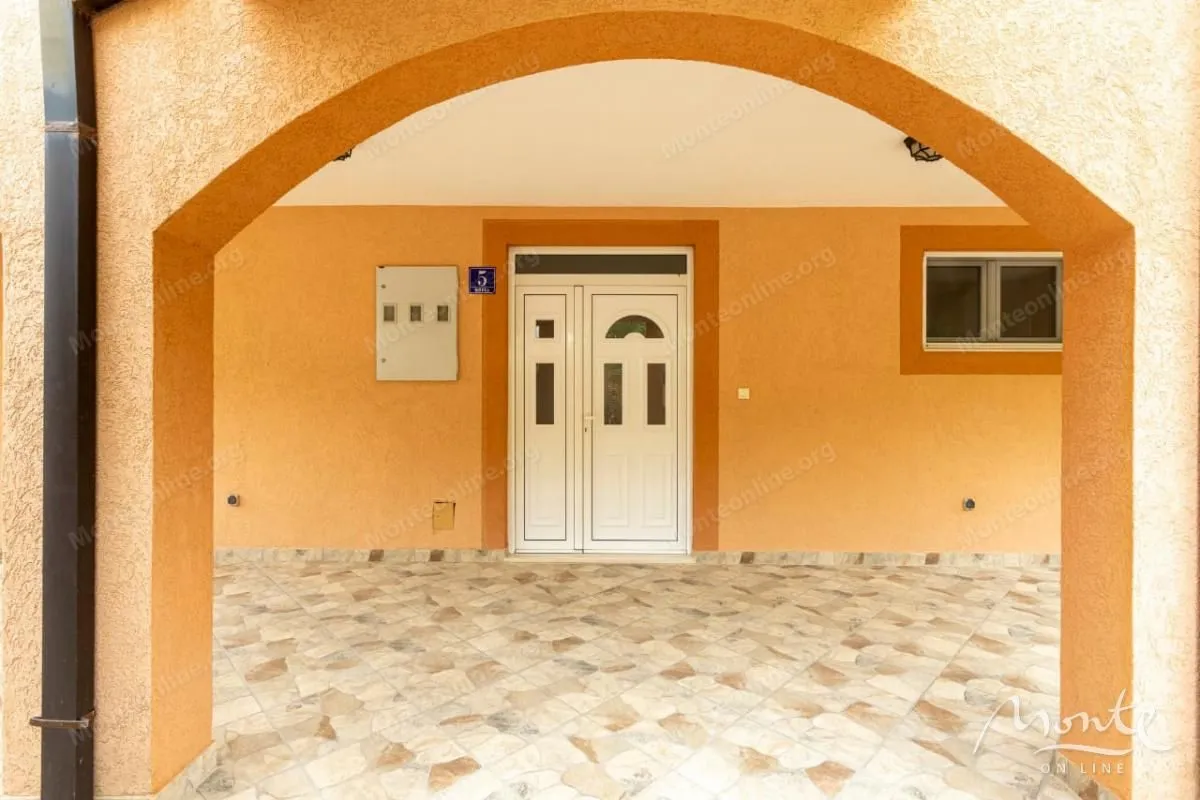 Prodaja, kuća, 410m², Podi, Herceg Novi
