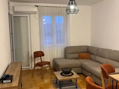 Rent, two bedroom apartment, 45m², Budva, Crna Gora - image 8