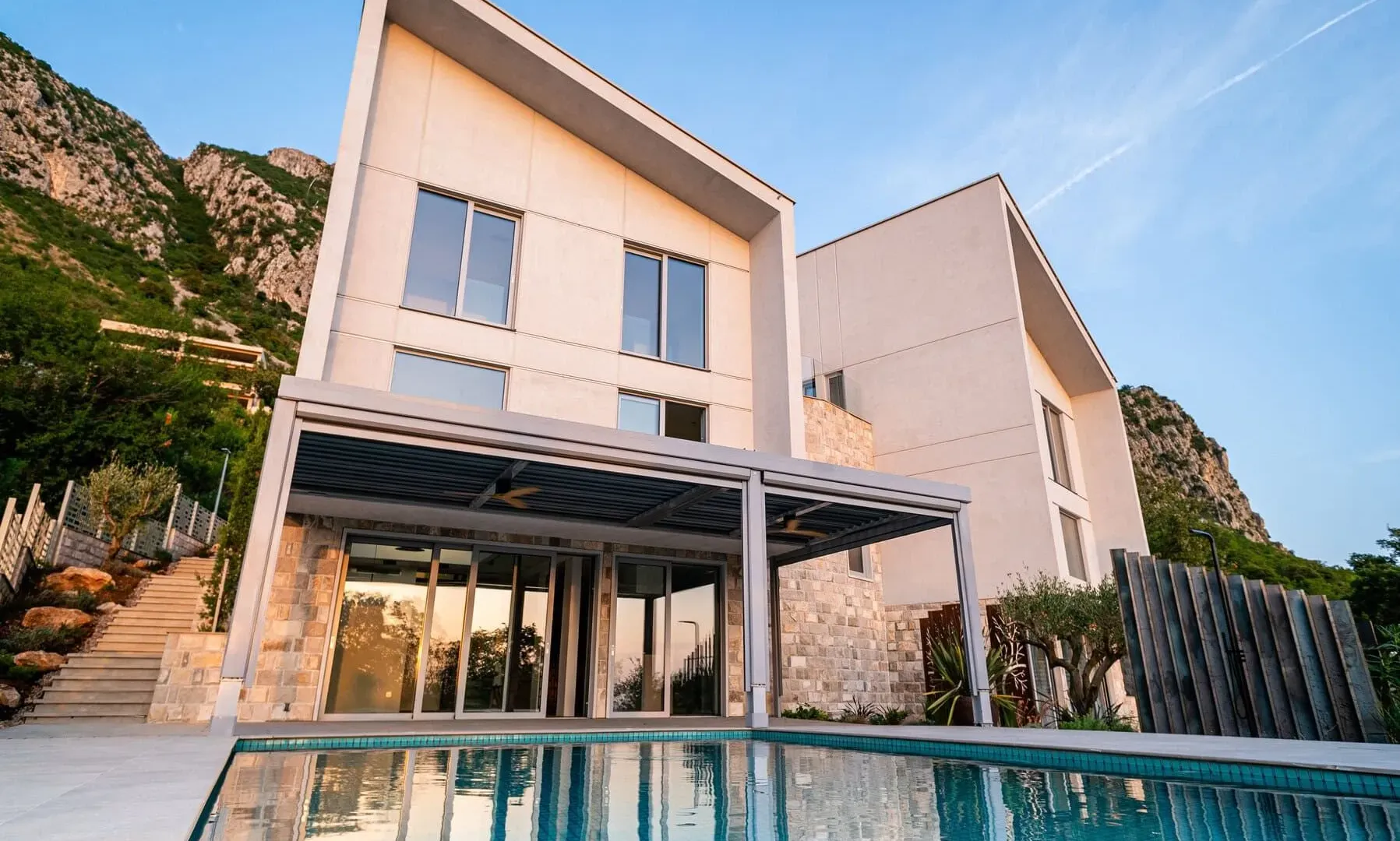 Sale, house, 400m², Tudorovići, Budva