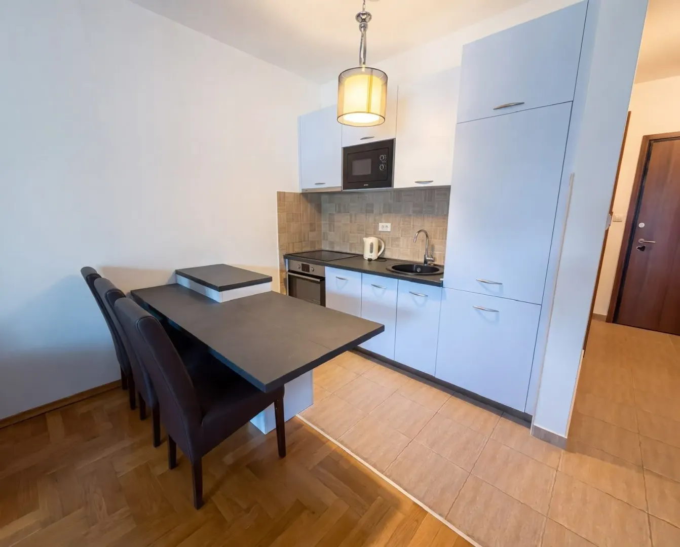 Rent, studio apartment, 42m², Bečići, Budva