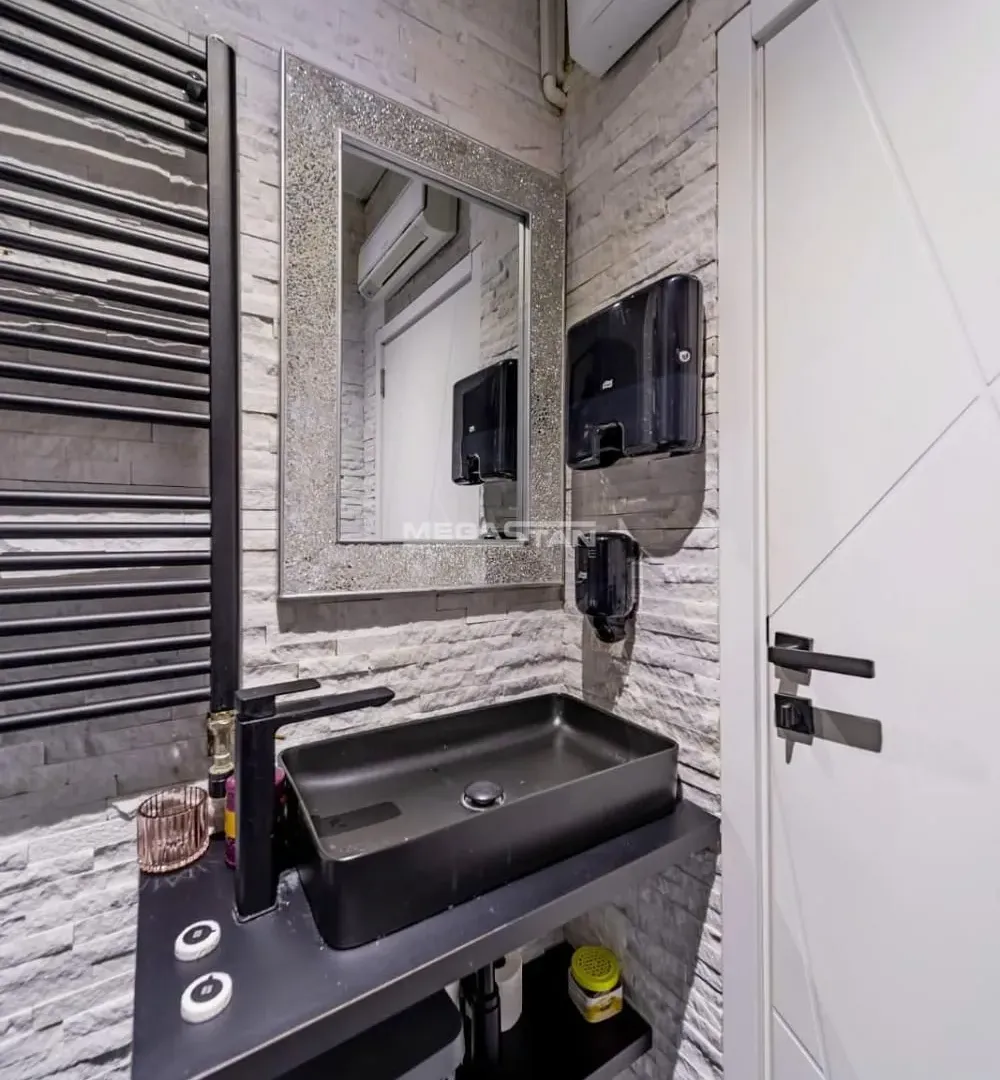 Izdavanje, jednosoban stan, 42m², Vojvode Vlahovica, Beograd