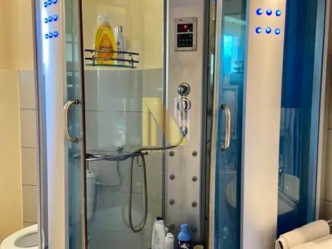 Prodaja, kuća, 296m², Sremska Kamenica, Petrovaradin - image 8