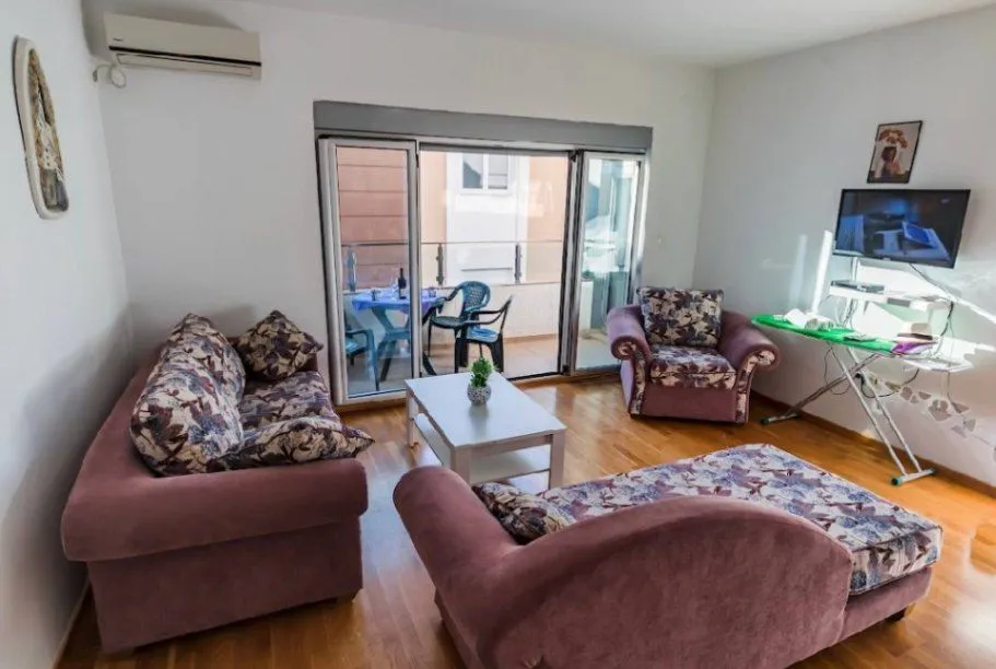 Rent, apartment, 93m², Rafailovići, Budva