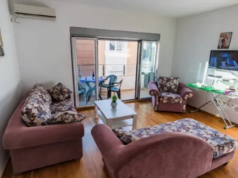 Rent, apartment, 93m², Rafailovići, Budva - image 4