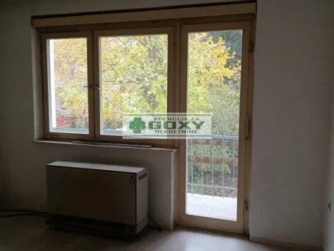 Prodaja, trosoban stan, 76m², Čukarica, Beograd