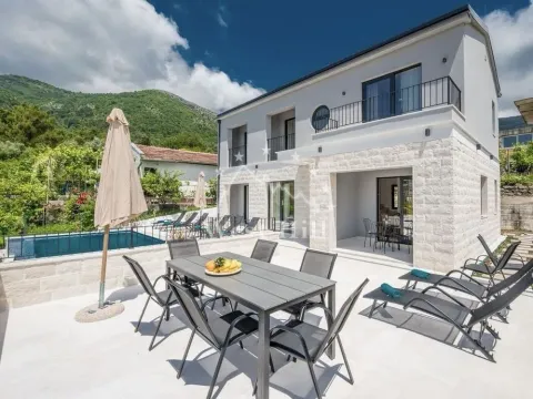 Sale, house, 250m², Mrčevac, Tivat