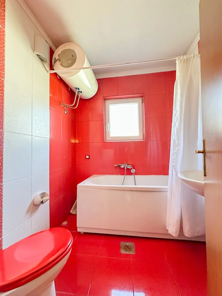 Rent, house, 210m², Stari Aerodrom, Podgorica