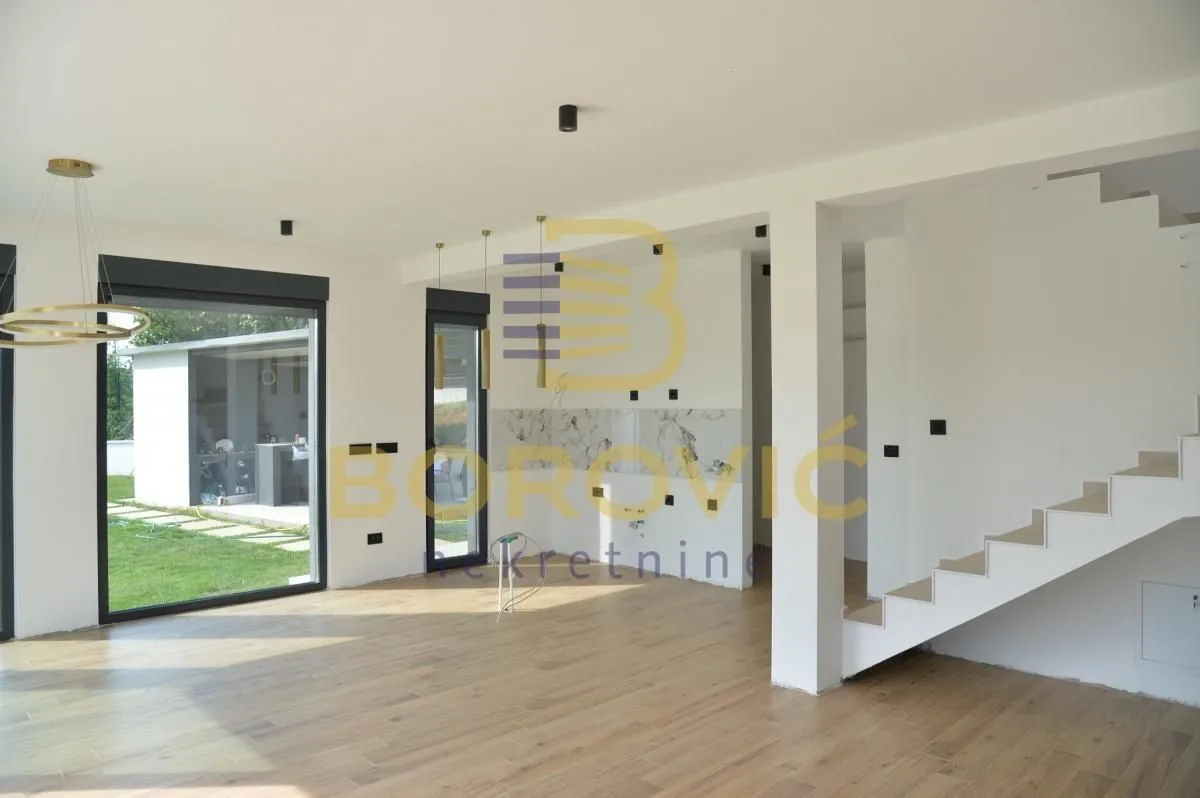 Sale, house, 105m², Stara Lipovica, Barajevo