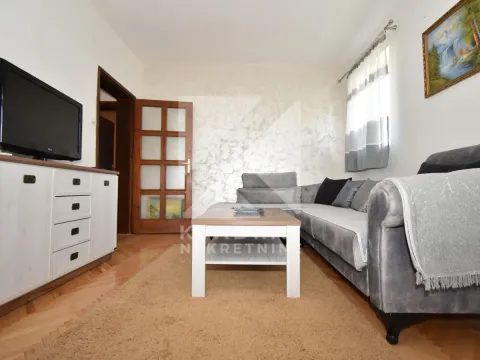 Rent, two bedroom apartment, 76m², Stari Aerodrom, Podgorica - image 2