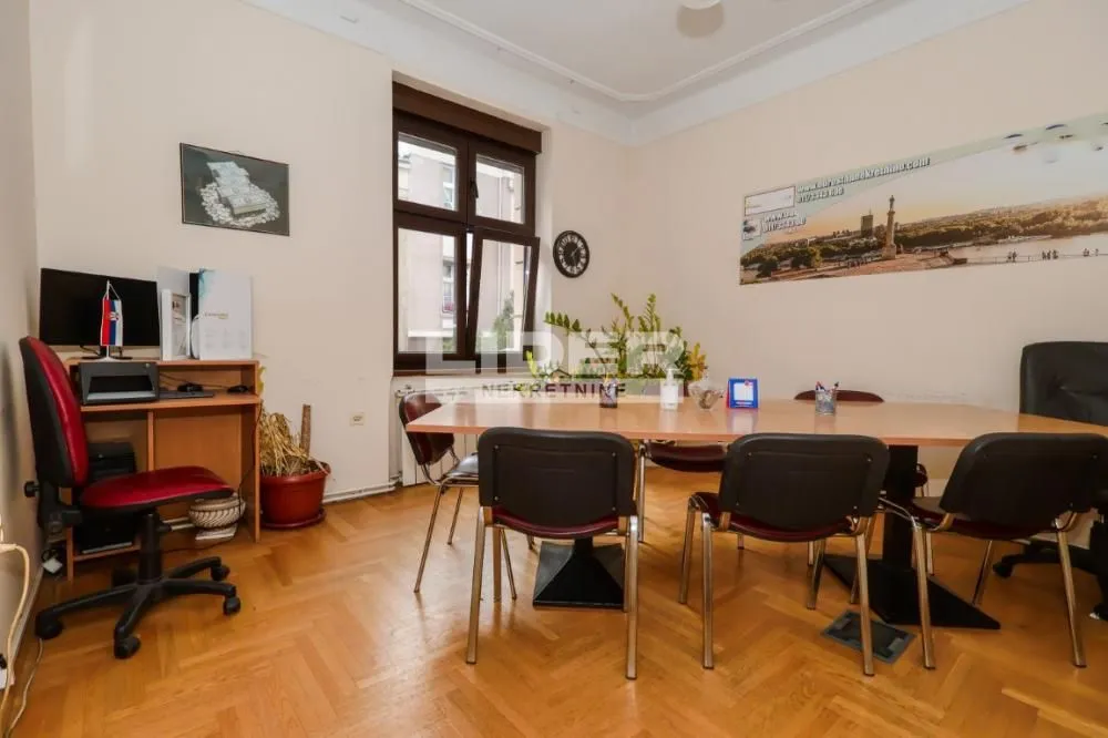 Rent, apartment, 87m², Stari Grad, Beograd