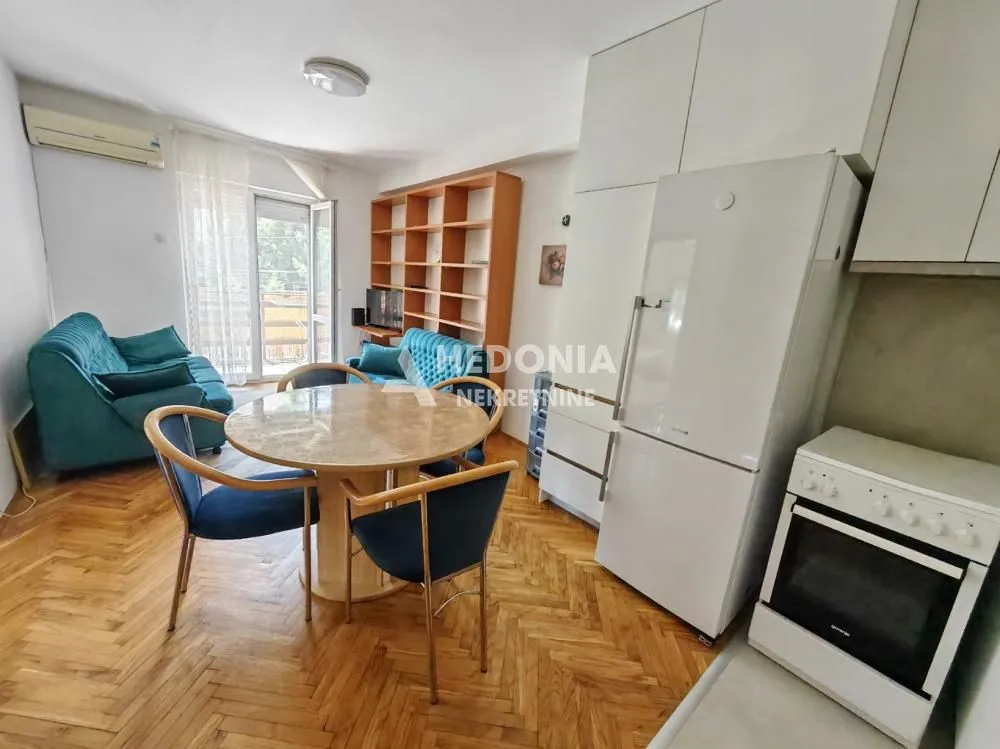 Rent, two bedroom apartment, 55m², Čukarica, Beograd