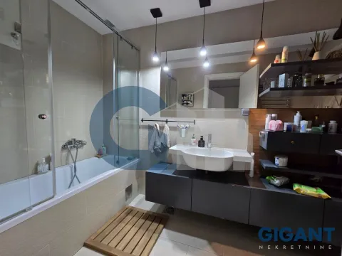 Prodaja, četvorosoban stan, 115m², Kalenić Pijaca, Vračar Sve Podlokacije - image 5