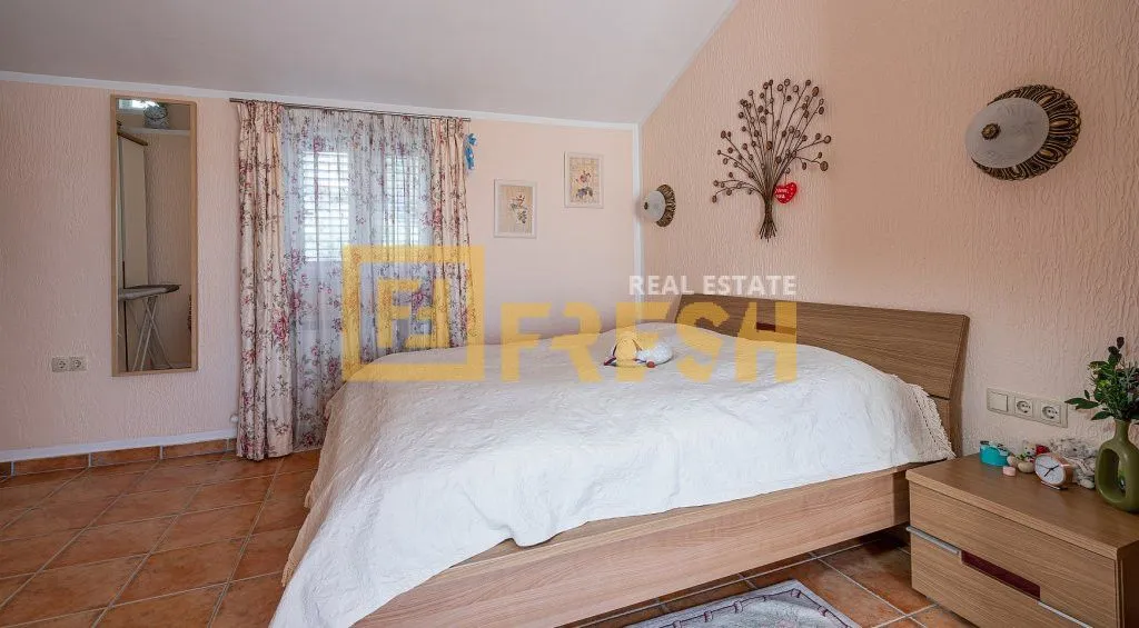 Sale, house, 240m², Kotor, Crna Gora