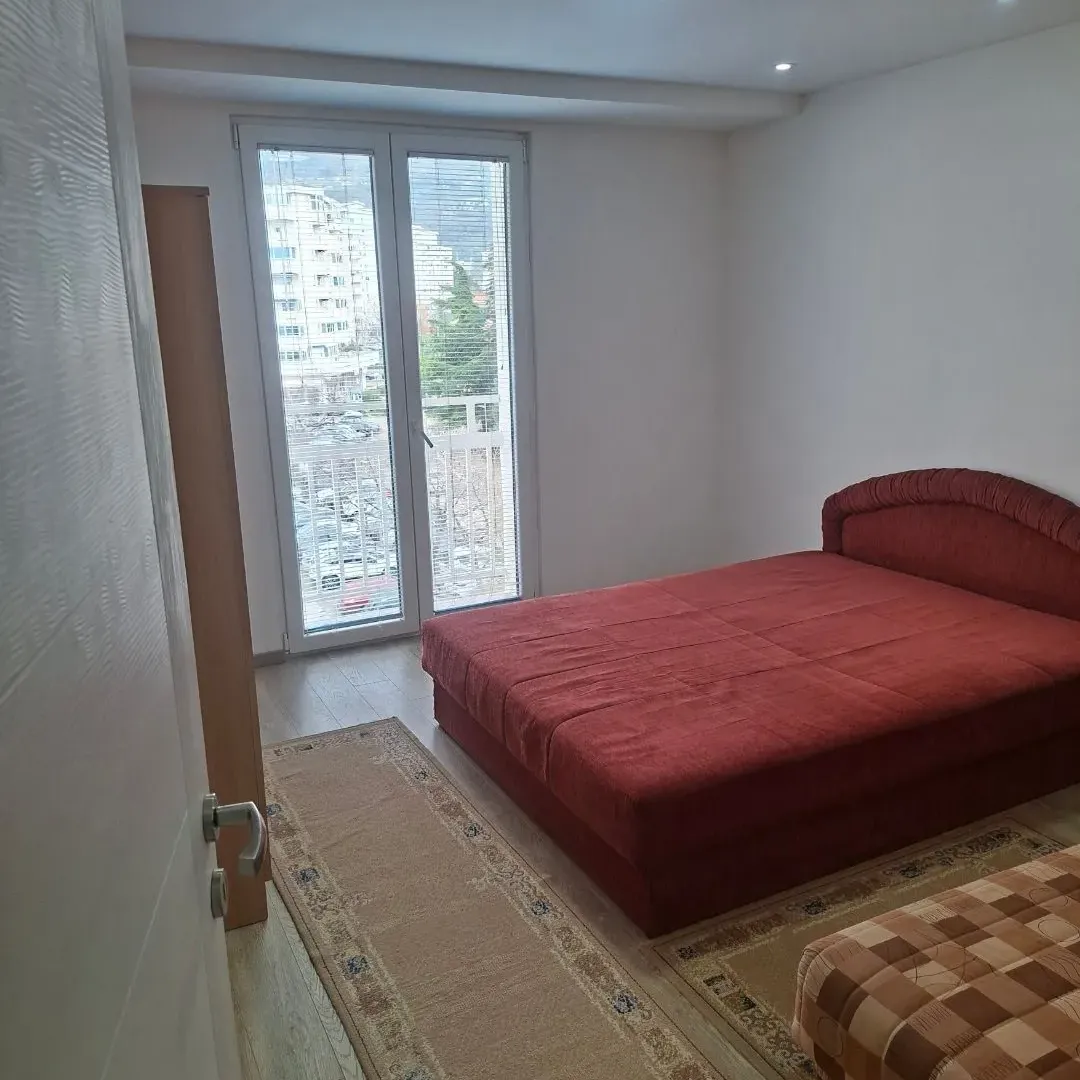 Rent, one bedroom apartment, 58m², Centar, Bar