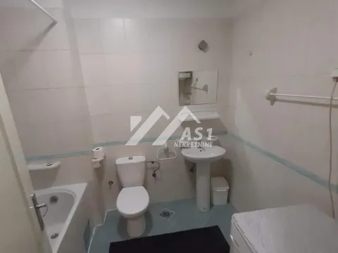 Izdavanje, jednosoban stan, 39m², Bulevar Oslobodjenja, Novi Sad Sve Podlokacije - image 9