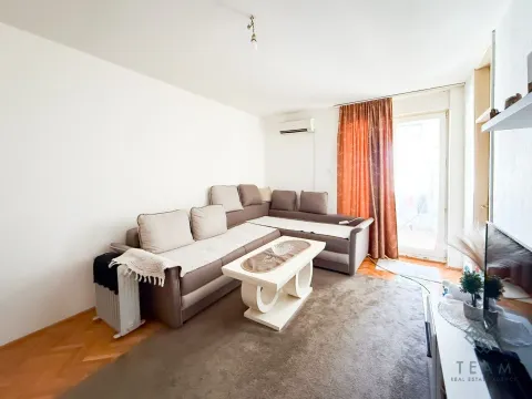 Prodaja, jednosoban stan, 55m², Stari Aerodrom, Podgorica - image 2