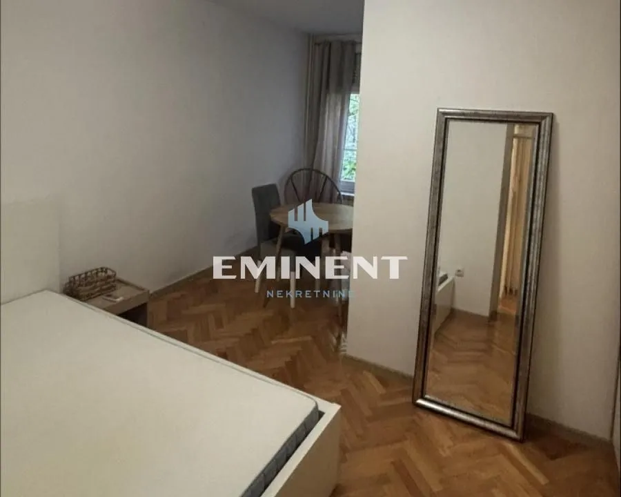 Rent, two bedroom apartment, 40m², Stari Grad, Beograd