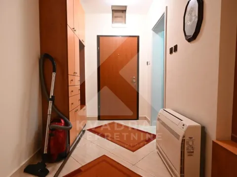 Rent, two bedroom apartment, 76m², Centar, Podgorica - image 15