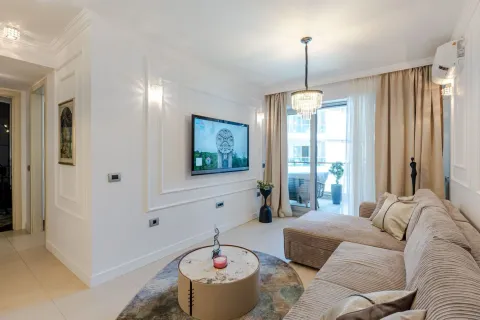 Prodaja, dvosoban stan, 94m², Centar, Budva - image 7
