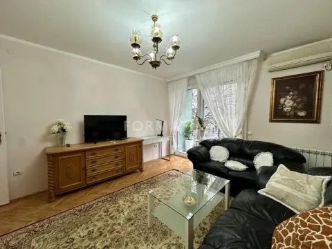 Rent, two bedroom apartment, 62m², Savski Venac, Beograd - image 2