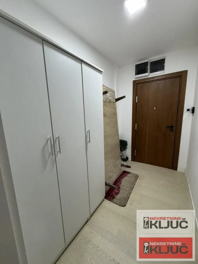 Izdavanje, garsonjera, 25m², Centar, Novi Sad